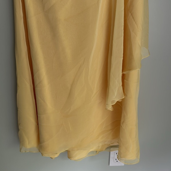 NWT David’s Bridal Bridesmaid Strapless Dress, Chiffon, Canary Yellow, size 12 - Picture 2 of 8